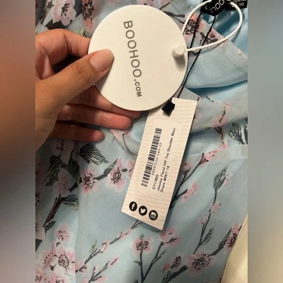 🆕 NWT Boohoo blue floral cherry blossom printed off the shoulder maxi dress - Picture 10 of 12